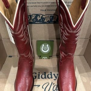 Tecovas Annie in Scarlet 5.5